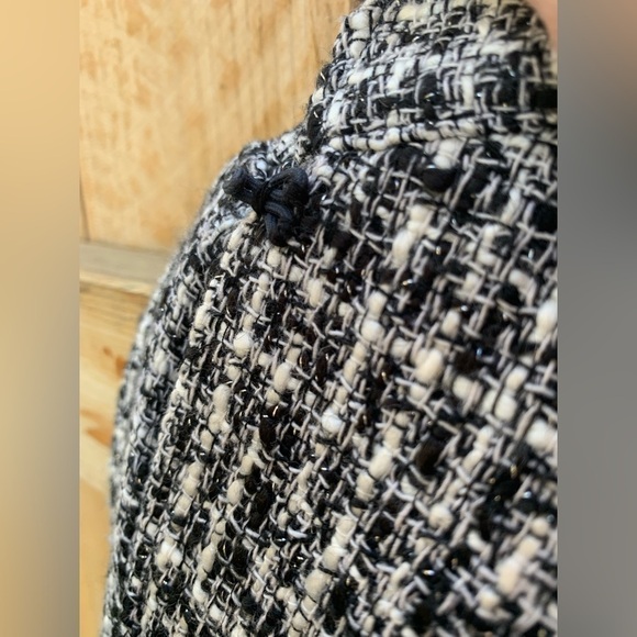 Chico’s CROPPED TWEED BLAZER JACKET Embellished Designer Shoulder Pads Trendy M - Picture 10 of 14